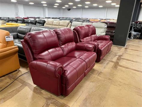 Червени дивани две двойки - ДИВАНИТЕ