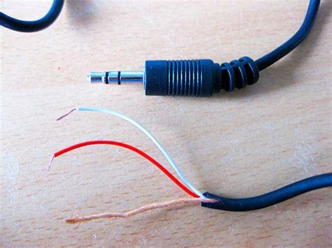 Светомузыка своими руками. Простые схемы цветомузыки на светодиодах и ...