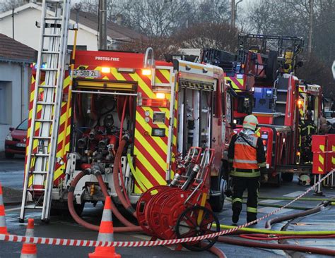 Charente Maritime Un Homme De 78 Ans Brûlé Au Visage Dans Lincendie