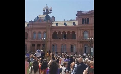 Fue Una Provocaci N Milei Sali Al Balc N De La Casa Rosada En Medio