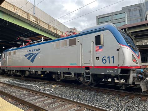 Amtrak 611 | Electric train, Amtrak, Train