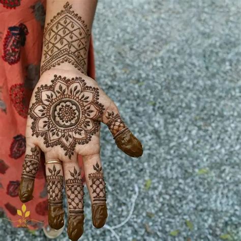 60 Modern Palm Mehndi Designs And Ideas For Brides To Be