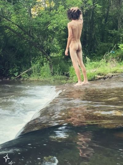 Post 693850476160090112 Nude Men In Nature Tumblr Tumbex