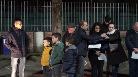 Parrocchia Castiglione D Adda Via Crucis Per Le Vie Del Paese Youtube