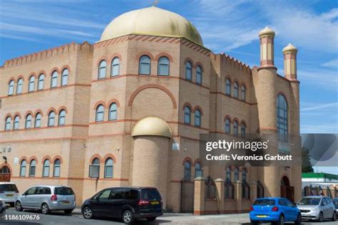 Al Rahma Mosque Liverpool Photos and Premium High Res Pictures - Getty ...