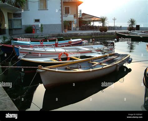 lake garda - port of limone (2 Stock Photo - Alamy