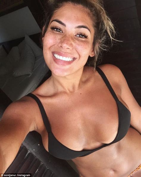 Noni Janur Shows Off Her Curves In A Pink Bikini In Bali Daily Mail Online