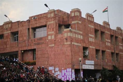 Jnu Students Protest Against Mandatory 75 Attendance Rule