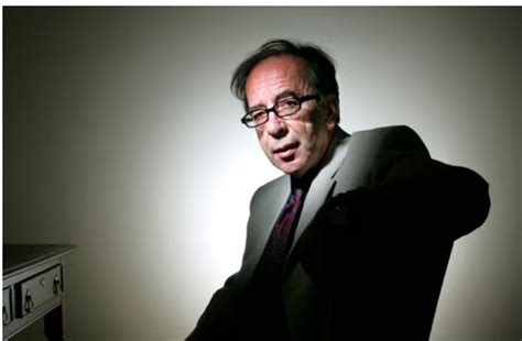 Ismail Kadare Gjiganti I Let Rsis Shqipe Albanian Post