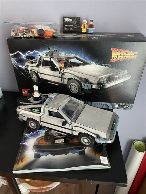 LEGO 10300 2022 Back To The Future Time Machine DeLorean Creator Expert