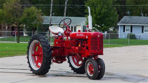 Farmall Super C at Gone Farmin' Fall Premier 2019 as W111 - Mecum Auctions