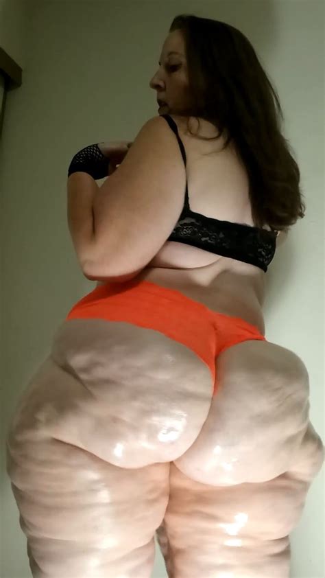 Jello Booty White Mature Shesfreaky