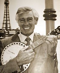 Ken Goodwin - ukulele playing star of The Comedians - Andy Eastwood's ...