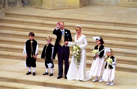 Mariage Du Prince Edward Et Sophie C Tait Il Y A Ans Revivez En