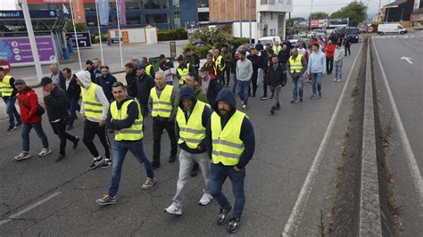 La Patronal Convoca A Los Sindicatos Del Metal Para Evitar La Huelga En