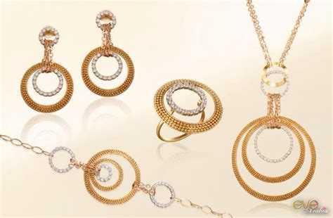 Pin de Love Love em مجوهرات