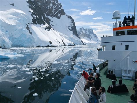 Antarctica expedition cruise. Helping Dreamers Do