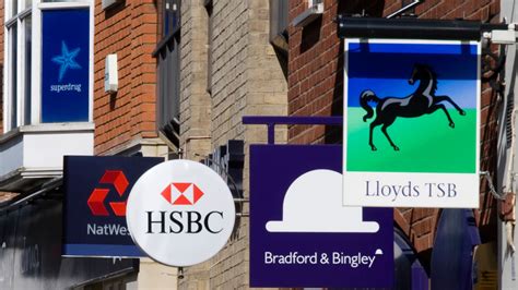 Nearly 200 more high street branches shutting this year – Money Lowdown