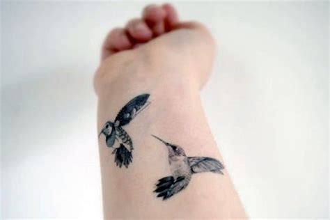 Tiny Bird Tattoo Ideas To Admire 40 Tattoo Foto Tier Tattoo Get A