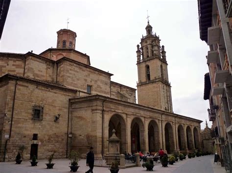 Iglesia de Santa María Los Arcos Navarra TRAVELFAMILYBOX