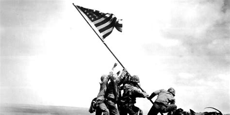 Who Raised The Flag At Iwo Jima A 70 Year Old Controversy Reignited