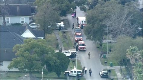 Houston: Mass Shooting Reported, 5+ officers shot, suspect 'down' - Boing Boing