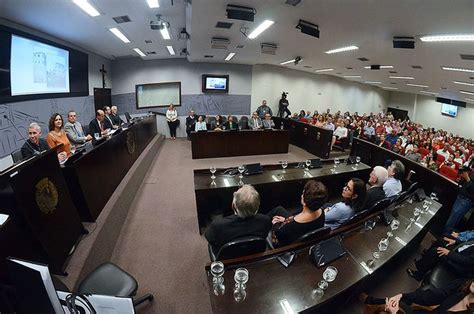 Diploma de Honra ao Mérito é entregue à FOA UNESP Camara municipal