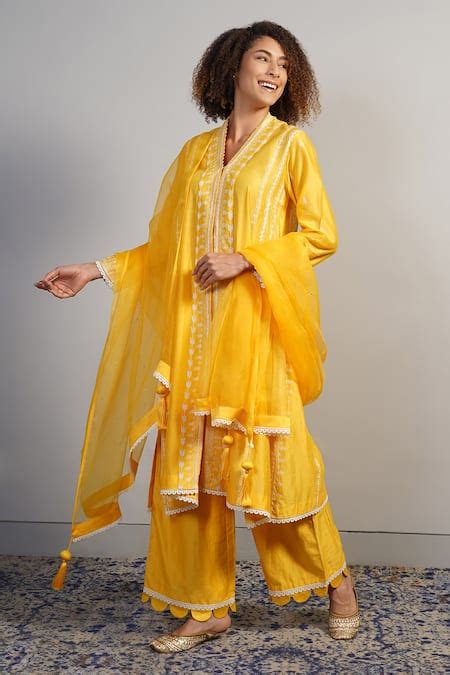 Buy Yellow Cotton Silk Embroidered Aari V Neck Kurta Set For Women By