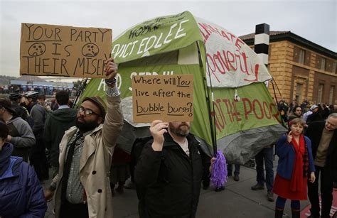 Super Bowl: Protestors in San Francisco Defend Homeless | TIME