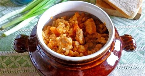 Вкуснейшая перловка с мясом в горшочках: рецепт приготовления
