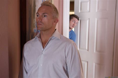 Brazzers Kendra Lust Sneaky Mom 208 Ffb034b64f37a5db9eb77edae7a3c583 Porn Pic