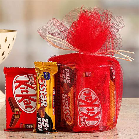 Buy Send Dream Team Kitkat Star Gift Hamper Online Fnp