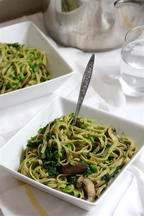 Linguine With Pea Puree