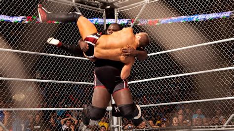 Mark Henry Delivers Thunderous Worlds Strongest Slam To Daniel Bryan