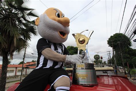 Sem O Elenco Carreata Do Cear Celebra T Tulo Estadual Cerca De