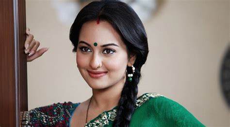 Sonakshi Sinha: Biography, Age, Movies, Net Worth, Awards, mother ...