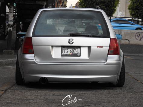 Stylish Volkswagen Jetta Variant Wagon with VR6 Body Kit