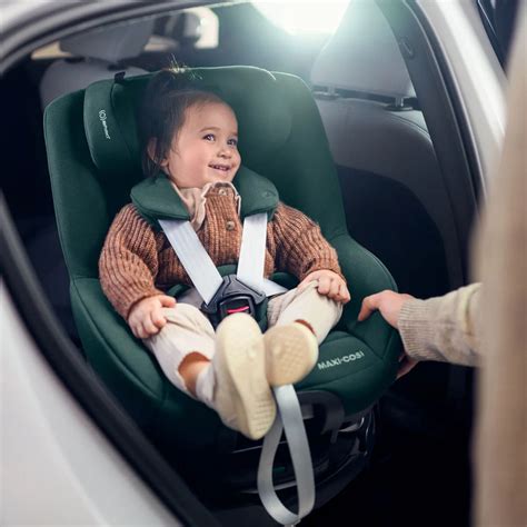 Maxi-Cosi FamilyFix 360 Pro: Innovative SlideTech Technology