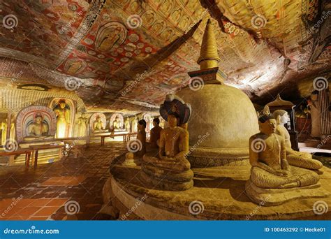 Templos De La Cueva De Dambulla En Sri Lanka Foto De Archivo Imagen