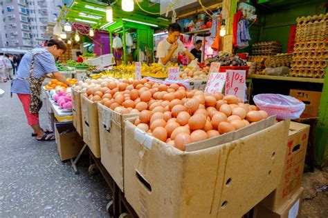 Morning Market in the Mong Kok Editorial Photo - Image of green, meal ...