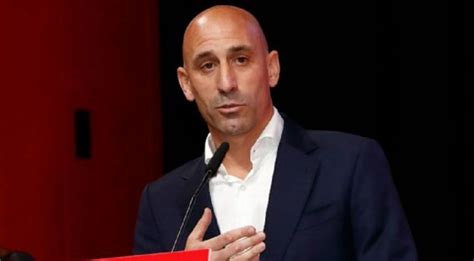 La Fifa Inhabilita Por Tres A Os A Luis Rubiales Tras El Beso No