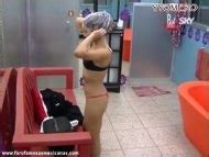 El bar provoca nude pics página