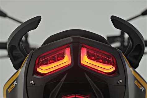 Voge R La Mejor Naked Media Del A O Motodinamia