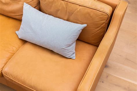 How To Remove Body Oil Stains From Leather Sofa Baci Living Room