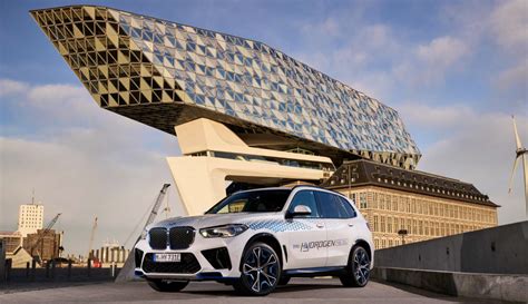 Bmw Group Brings Hydrogen Cars To The Road Bmw Ix5 Hydrogen Pilot