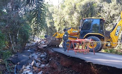 Ciclone Causa Mortes E Destrui O No Litoral Norte Jornal Momento