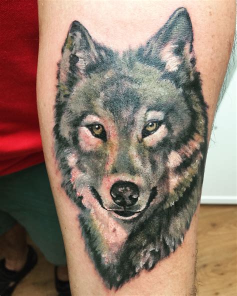 Tatuaje Realista De Lobo By Esther Limones Tattoo Art Arte Tattooed