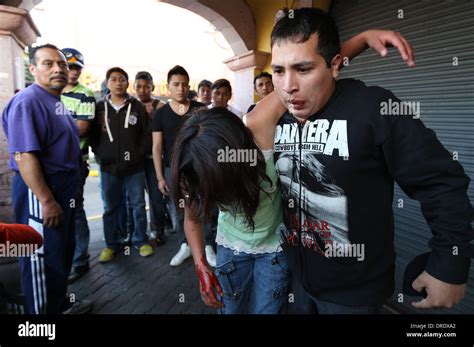 Mujer policia mexico fotografías e imágenes de alta resolución Alamy