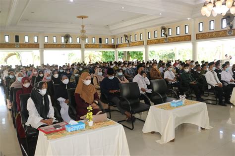 Pj Bupati Muara Enim Buka Pembekalan Dai Dan Lepas Sarjana Bina