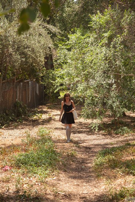 Busty Girlfriend Essie Halladay Flashing Her Cute Booty And Big Tits Outdoors Coedcherry